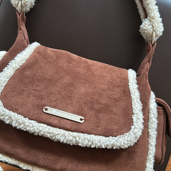 W Concept Shearling Shoulder Bag - Picture 2 of 15